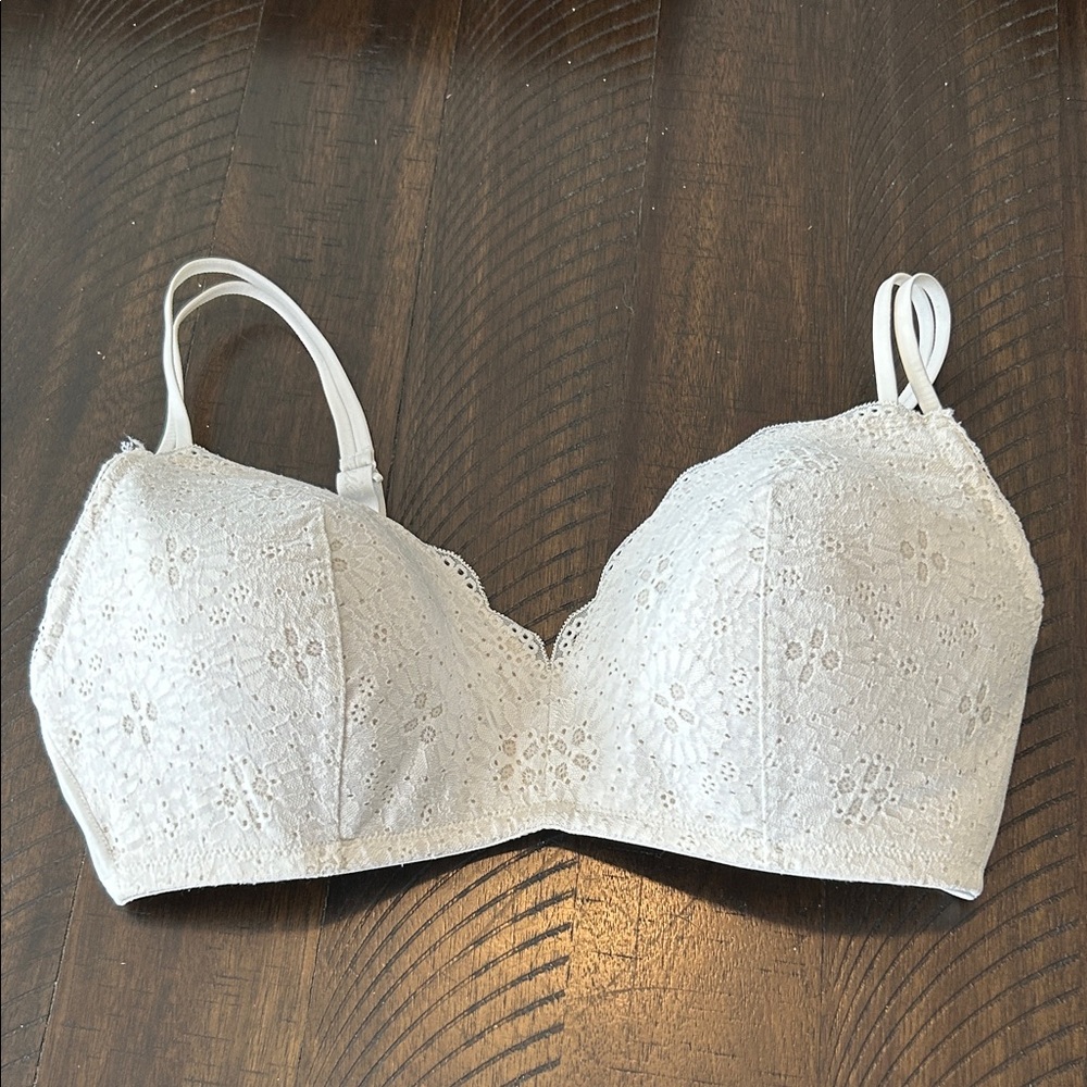 Aerie White Lace Bra Size 38DD